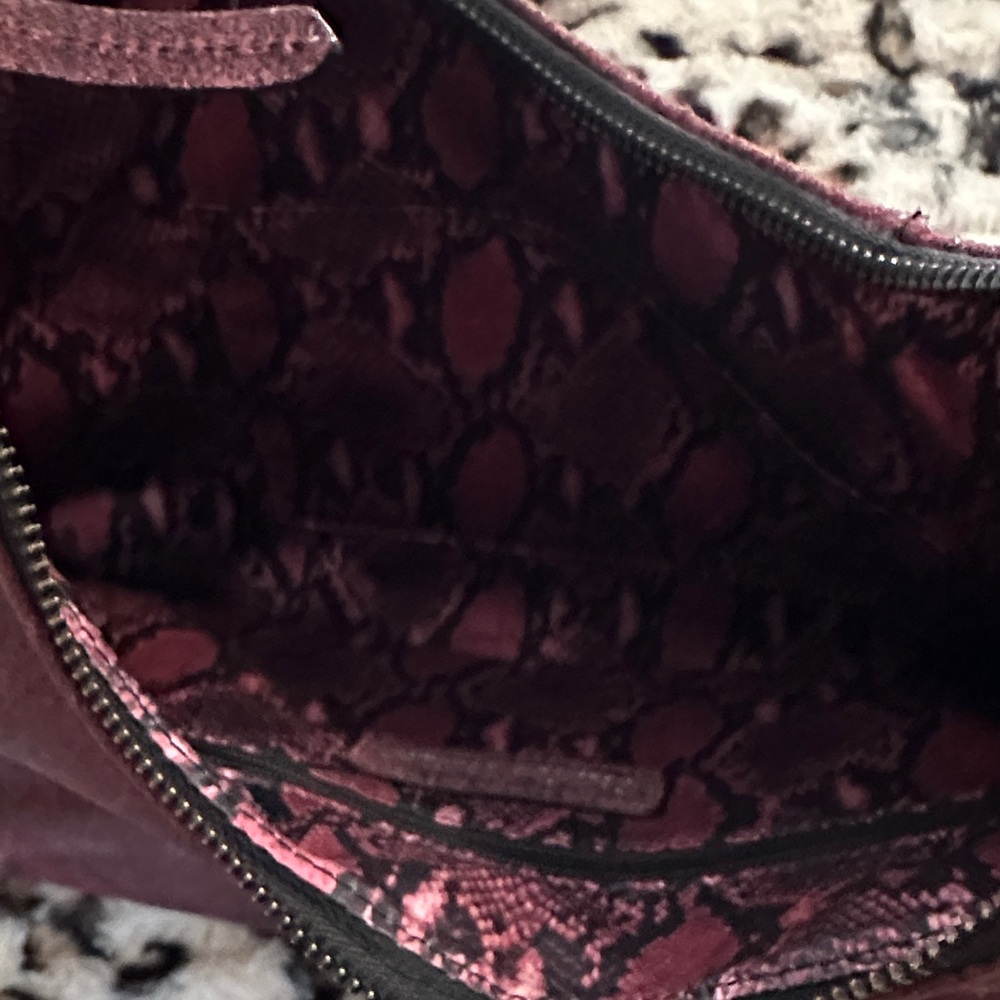 Harley Davidson Burgundy Shoulder Bag - Picture 6 of 8